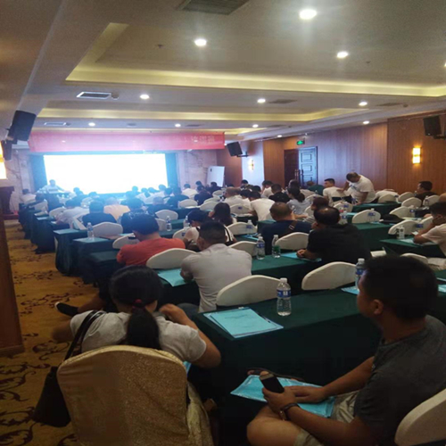 常德市康都物業(yè)服務有限公司,常德保安服務公司,保潔服務,墻外高空清洗服務